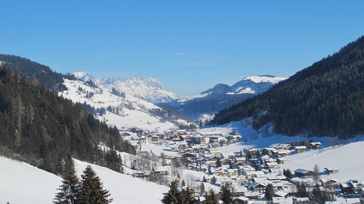 Blick auf Oberau von Aberg im Winter Wildschönau F