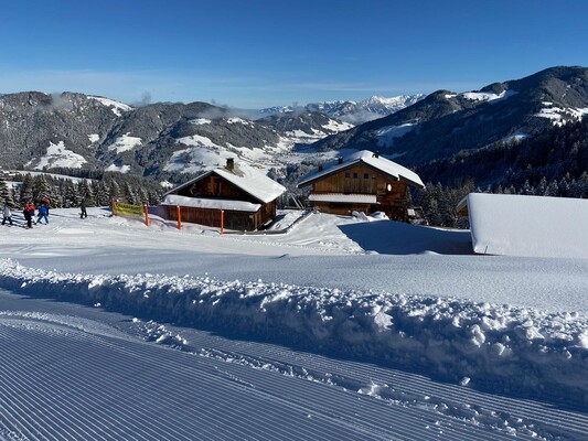 Mitten im Skigebiet